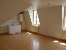 Appartement F3 - BESANCON CENTRE VILLE - BAS DE BATTANT