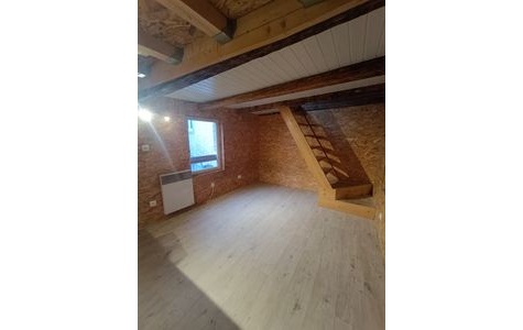 Appartement F1 bis - BESANCON CENTRE VILLE - BAS CITADELLE